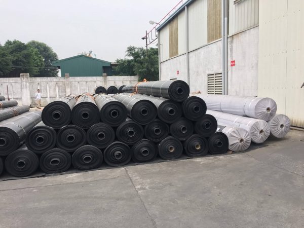 Địa chỉ uy tín cung cấp màng bạt nhựa chóng thấm HDPE tại Đà NẵngLiên hệ công ty Phú Sơn để được cung cấp màng bạt nhựa HDPE chống thấm uy tín giá rẻ tại Đà Nẵng. Nơi bán màng bạt nhựa HDPE chất lượng tại Đà Nẵng