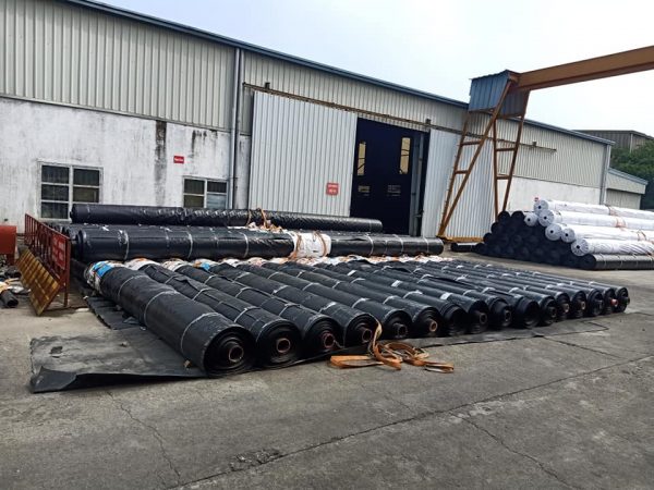 Màng chống thấm hdpe dày 1.5mm