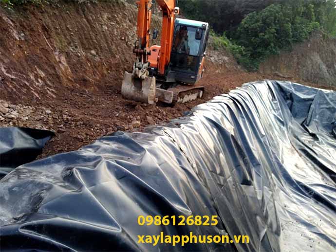 Sử dụng màng HDPE chống thấm chất lượng thi công tại trang trại lợn ở Thái Nguyên
