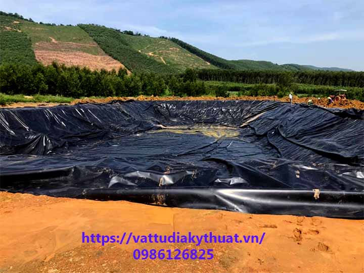 Thi công hồ chứa nước thải lót màng HDPE tại huyền quỳnh Lưu, Nghệ An