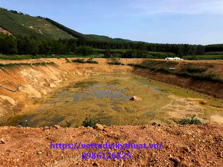 Thi công hồ chứa nước thải trang trại chăn nuôi tại yên Thành, Nghệ An