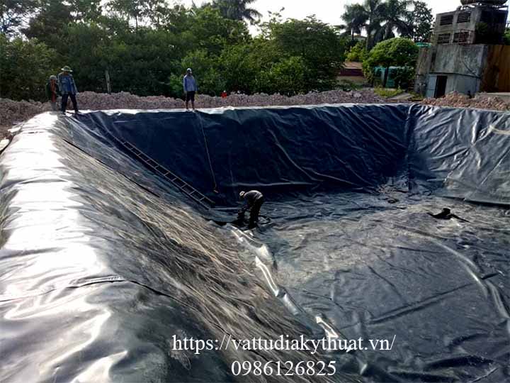 Hồ chứa chất thải của trang trại nuôi gà sử dụng amngf bạt nhựa HDPE chống thấm tại Bắc Ninh