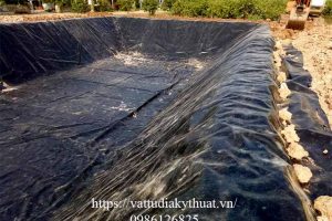 Thi công bạt lót hồ chữa chất thải trang trại gà tại Bắc Ninh
