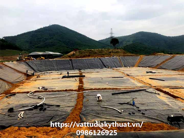 Thực hiện việc thi công màng HDPE hồ xử lý nước thải tại Thanh Hóa