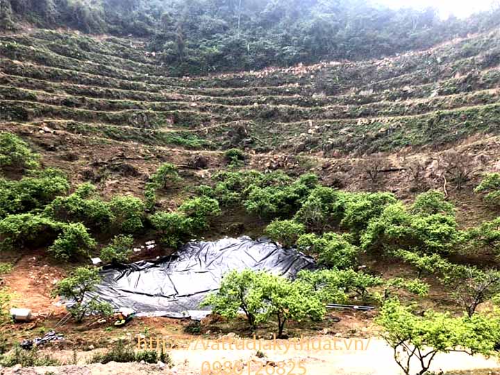 Công ty Phú sơn tiến hành thi công bạt HDPE cho hồ chứa nước tưới cây tại sơn La