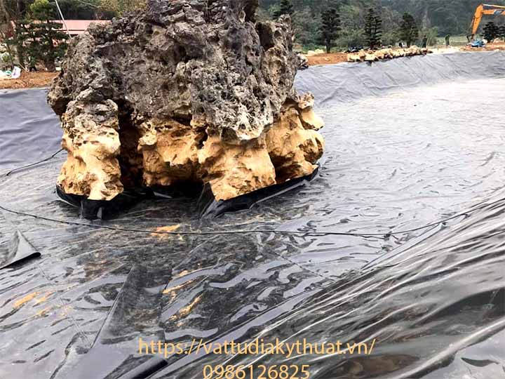 Hoàn thành công tác thi công bạt HDPE lót hồ cảnh quan tại Tam Điệp, Ninh bình