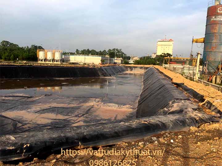 Hoàn thành công tác thi công bạt HDPE lót hồ xử lý nước thải tại bình Xuyên, Vĩnh Phúc