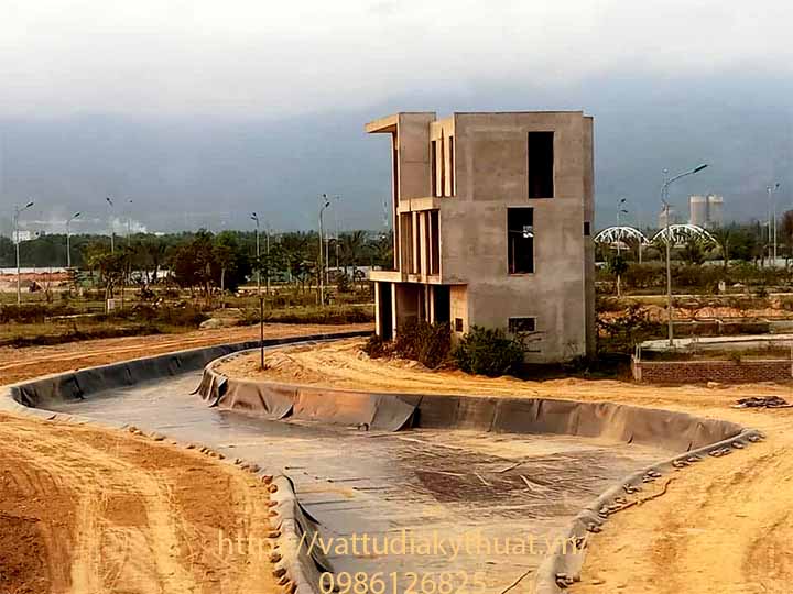 Triển khai thực hiện thi công màng HDPE hồ cảnh quan tại quận Liên chiểu, Dà nẵng
