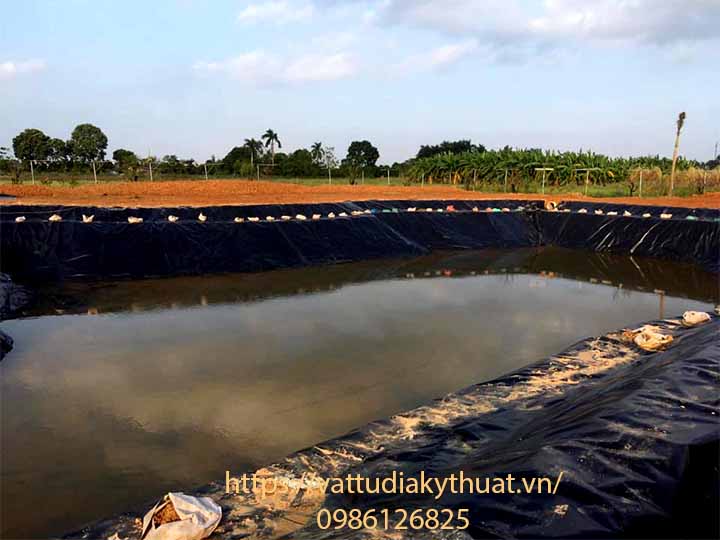 Liên hệ công ty Phú SƠn để được cung cấp và thi công bạt lót hồ tại Gia Lâm Hà Nội