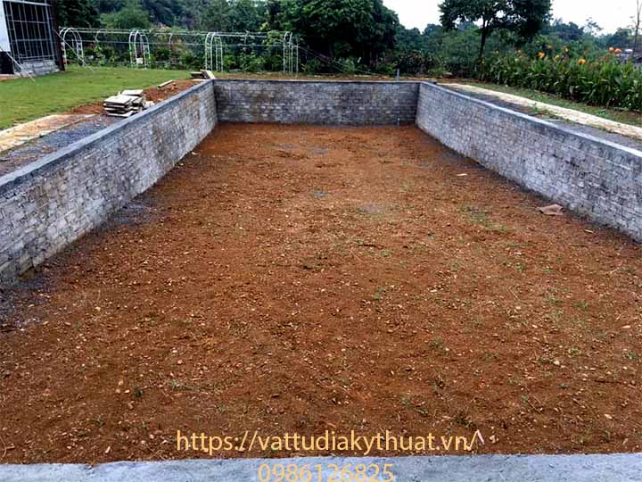 Một góc công trình thi công bạt lót hồ cảnh quan tại Chương Mỹ, Hà Nội