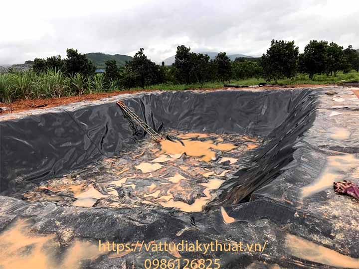 Tuan thủ các yêu cầu kỹ thuật trong quá trình thi công bạt lót hồ nuôi cá tại Khánh Hòa