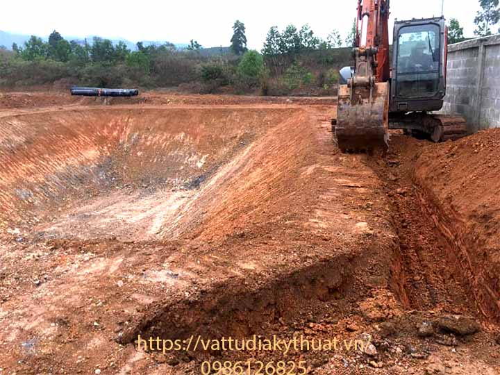 Khu vực xây dựng hệ thống hầm biogas sử dụng màng chống thấm HDPE tại Phú thọ