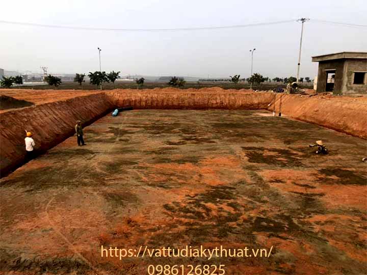 Khảo sát công tác chuẩn bị trước khi lót bạt nhựa HDPE cho hồ xử lý nước thải tại Bỉm sơn, thanh Hóa