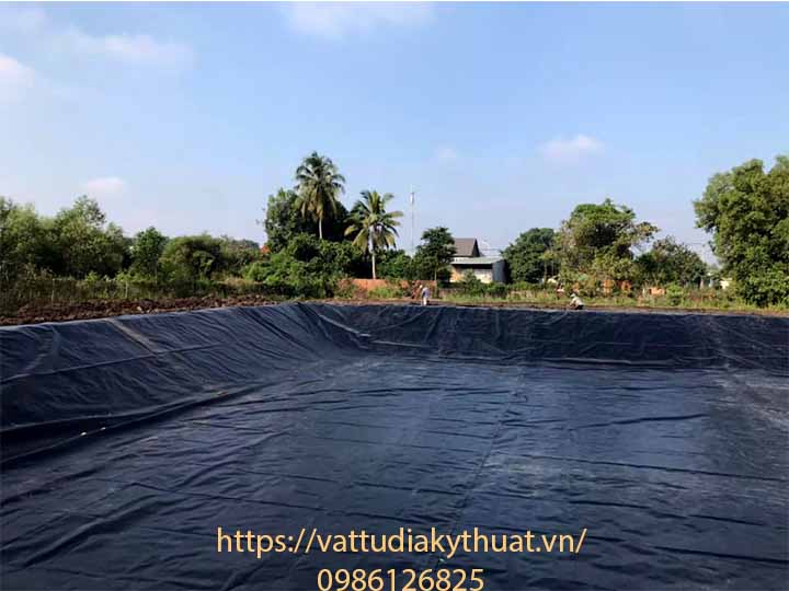 Màng chống thấm HDPE 1mm được sử dụng lót hồ chứa nước tưới tại Gia Lai với hiệu quả cao
