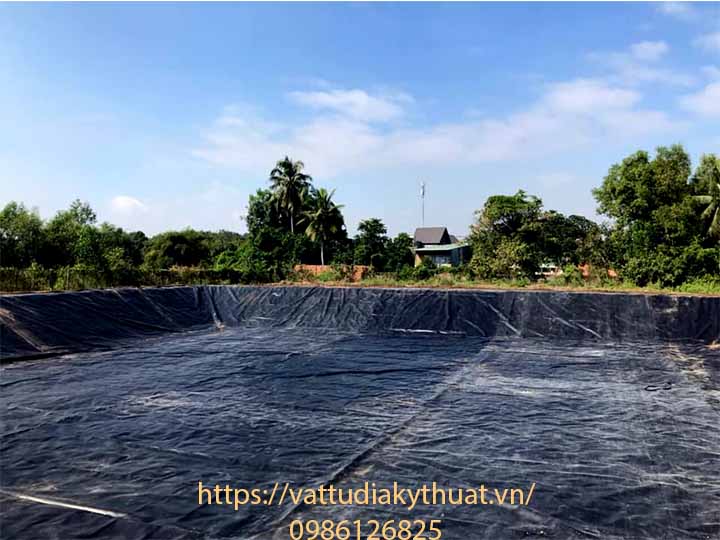 Xây dựng hồ chứa nước tưới lót màng chống thấm HDPE 1mm tại Gia Lai