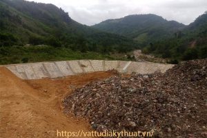 Thi công lót bãi chôn lấp rác bằng màng chống thấm HDPE tại Quảng Ngãi