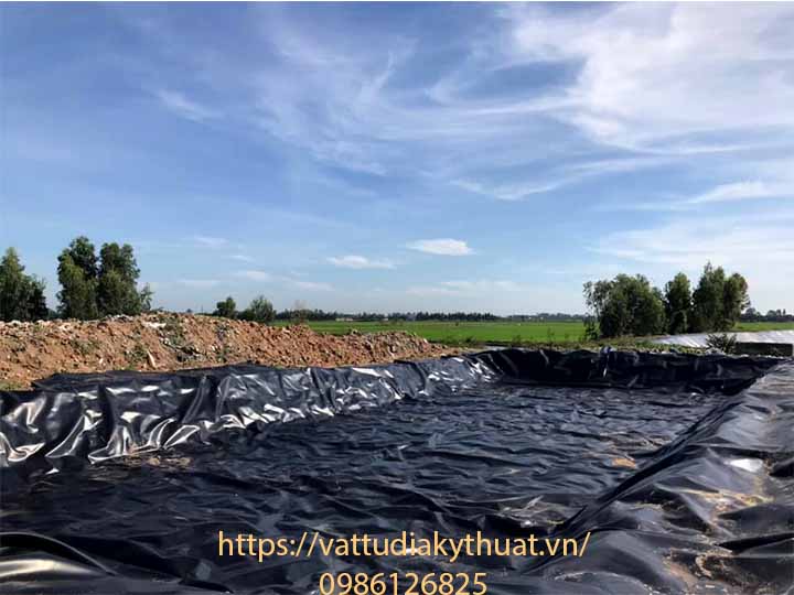 Hoàn thành công tác thi công lót bãi chôn lấp rác bằng màng chống thấm HDPE tại Đồng tháp
