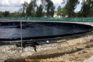 Thi công bạt HDPE lót hồ chứa nước tại Long An