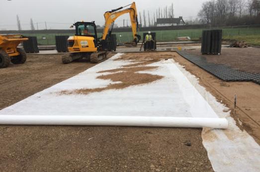 vai-dia-ky-thuat-det-va-vai-dia-ky-thuat-khong-det