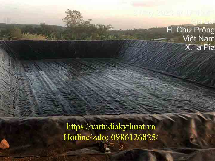 Hồ 3000m2 chứa nước lót bạt HDPE dày 1mm