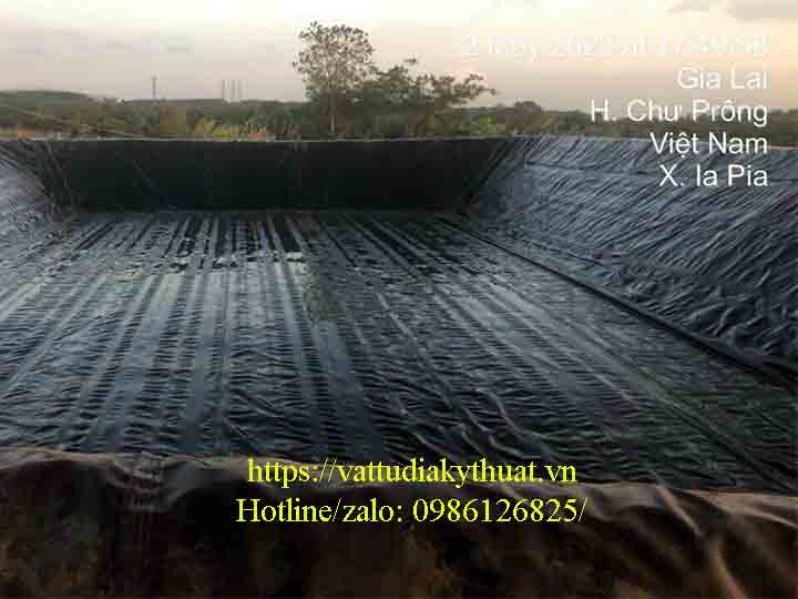 Tiến độ thi cong lót hồ chứa nước sử dụng màng HDPE 1mm