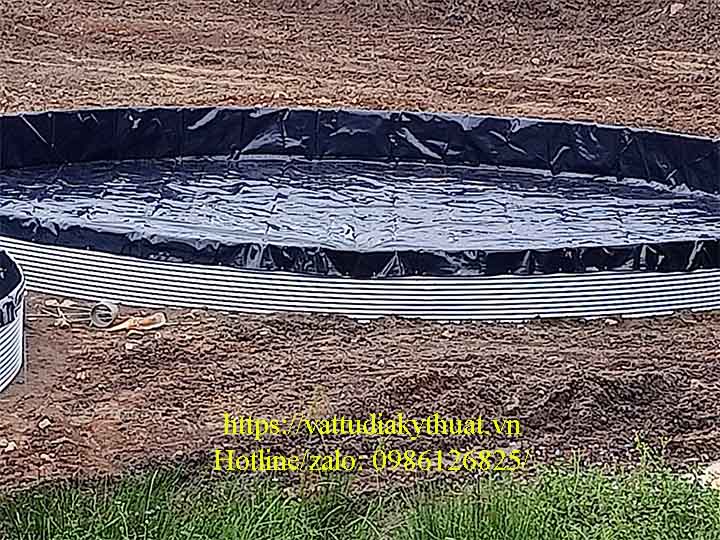 Kết hợp khung tôn mạ kẽm nhúng nóng và bể bạt tròn HDPE nuôi cá tầm